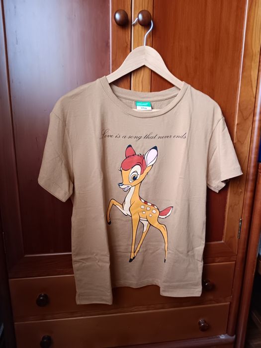 T-shirt modelo Disney  criança