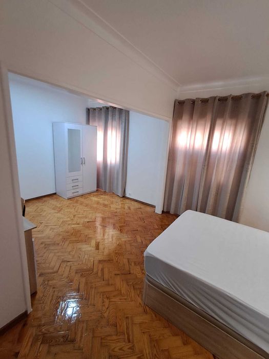 Quartos para Arrendar–Reboleira (Av. de Pangim)  Excelente Localização