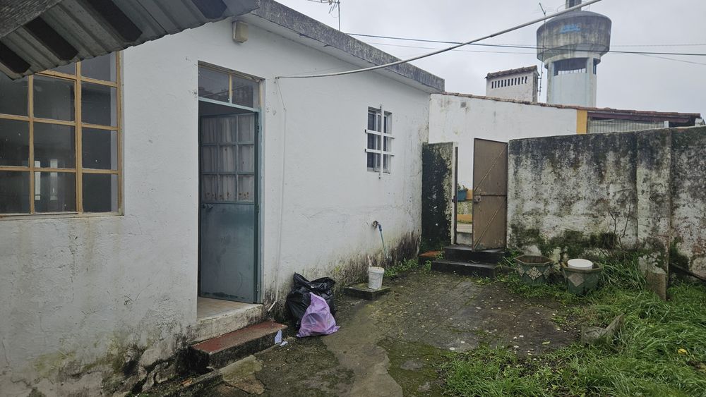 Moradia V3 com terreno.