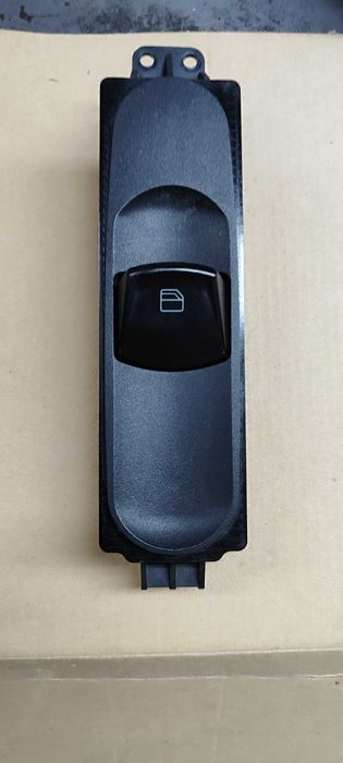 Блок кнопок пассажирский стеклоподьемников Mercedes Vito 639