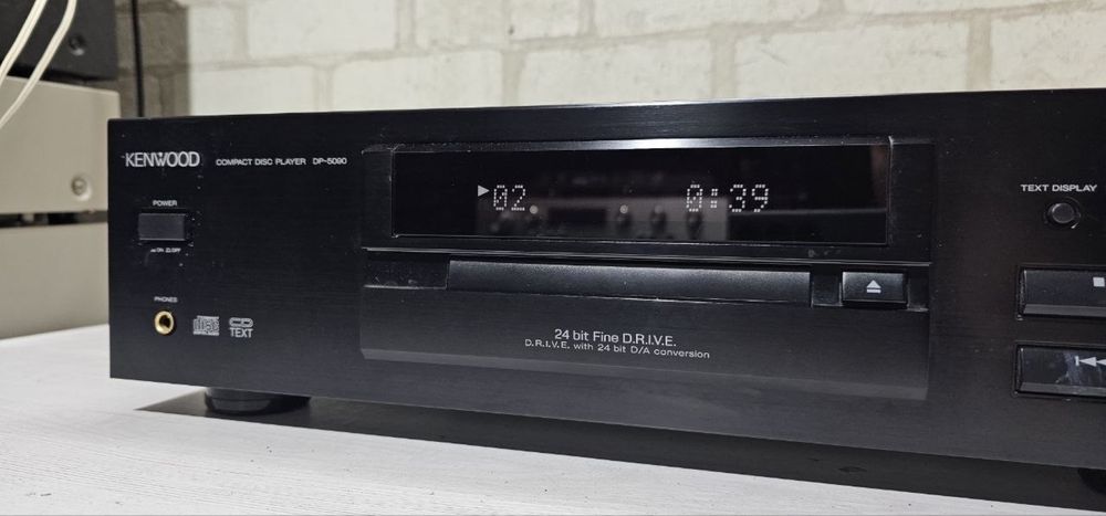 CD прогавач/проигрыватель Kenwood DP 5090