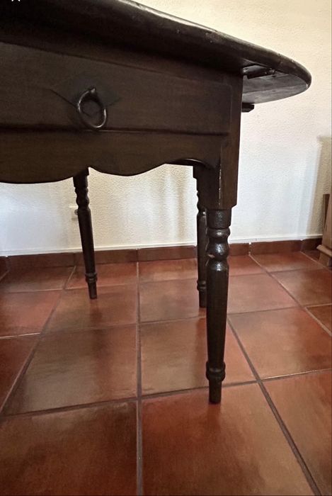 Vendo mesa castanha