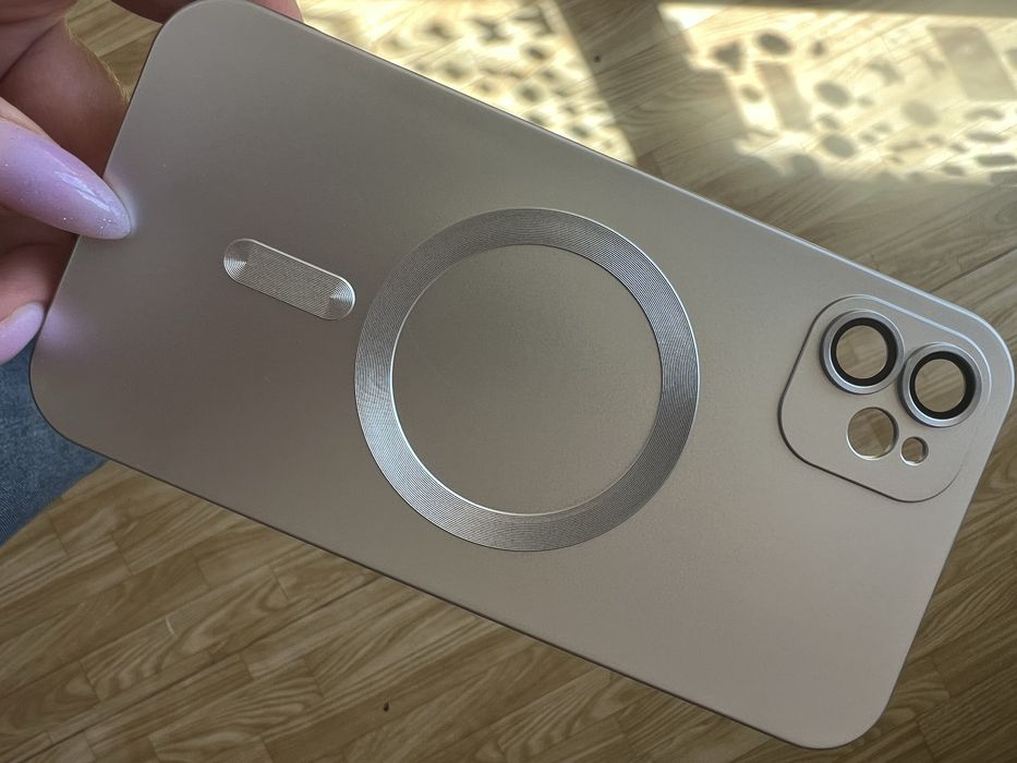 Продам новий чохол на 11 айфон