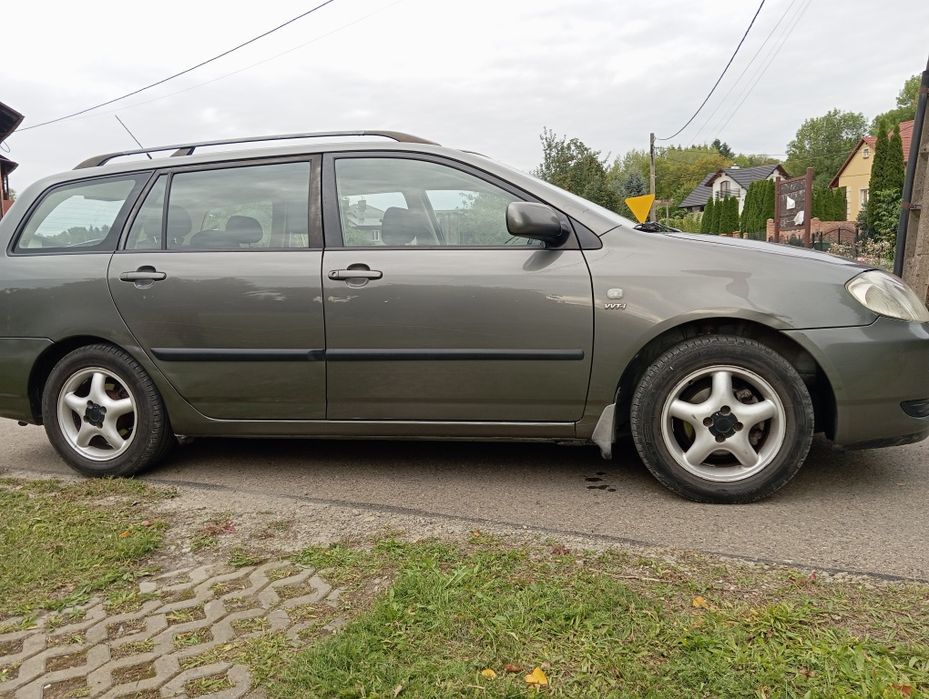 Toyota corolla 1.6 vvti kombi benzyna