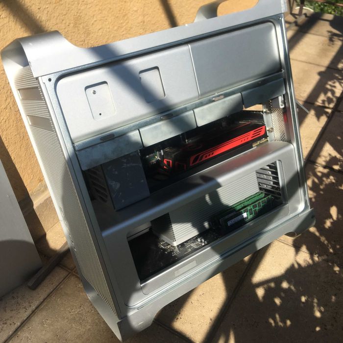 Apple MacPro 5.1 ze studia nagrań