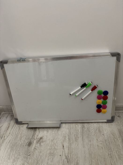 Tablica do pisania markerem tablica magentyczna tablica suchościeraln