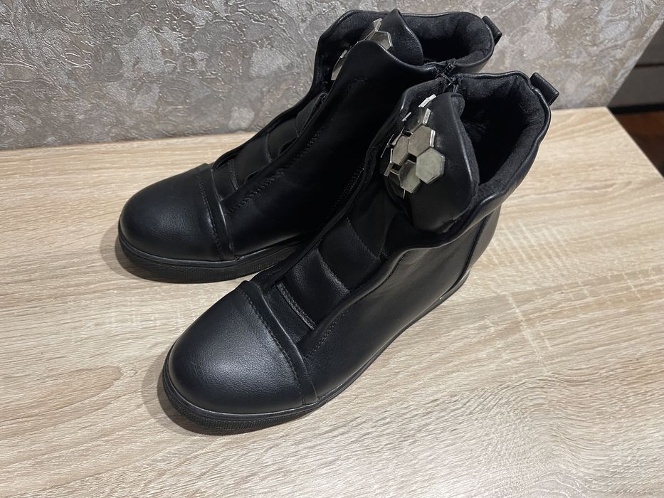 Снікерси ботильони