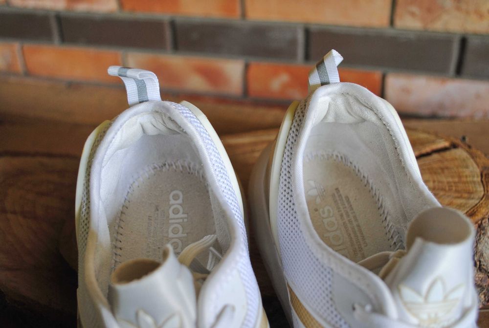 Кроссовки Adidas Оригинал размер 44 стелька 28 см