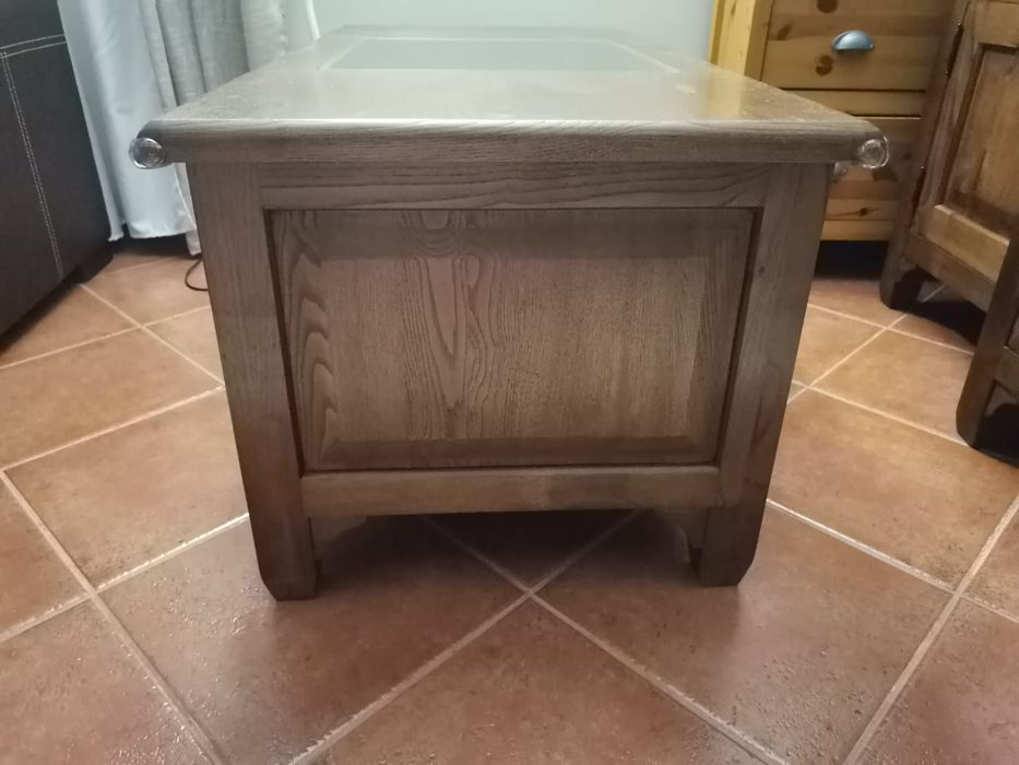 Mesa rústica em carvalho