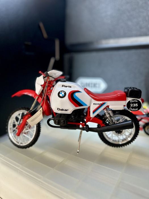 Miniatura BMW R80 G/S Paris-Dakar 1/10 by Guiloy com Caixa