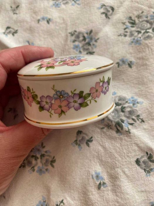 bone china - купити предмети колекціонування - Ціна на OLX.ua