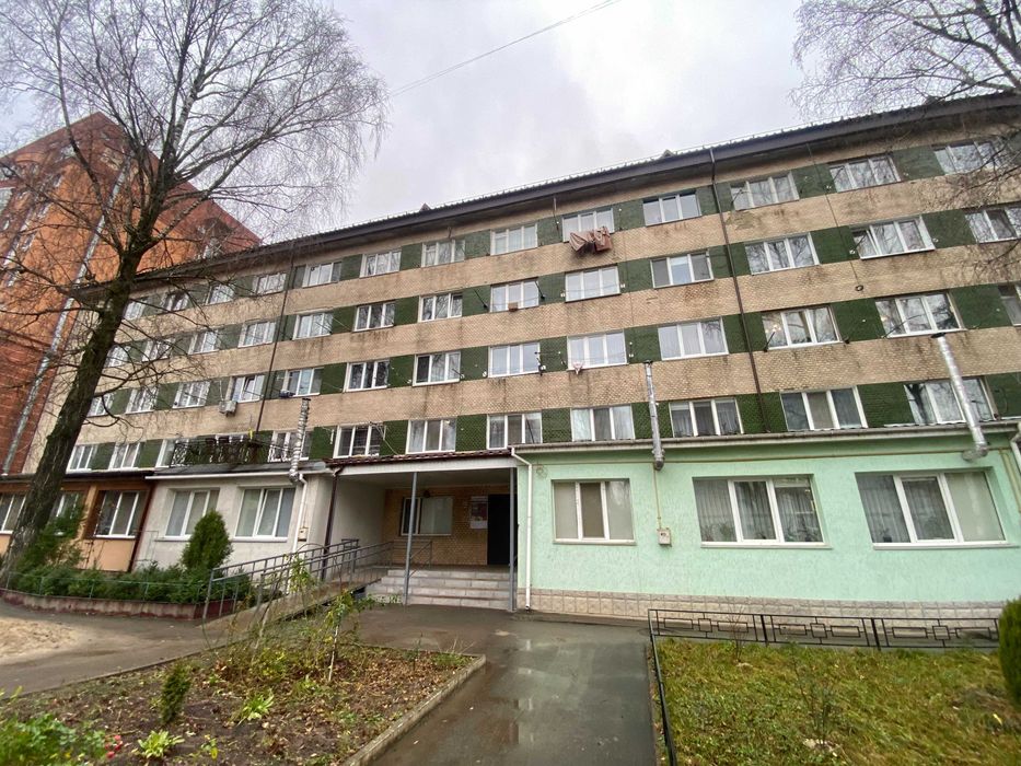 Кімната в гуртожитку біля ХНУ Інститутська Пд-Захід
