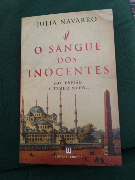 Livro "O Sangue dos Inocentes" de Julia Navarro