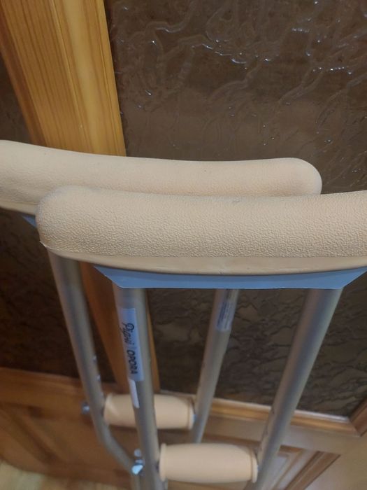 Милиці,  костилі