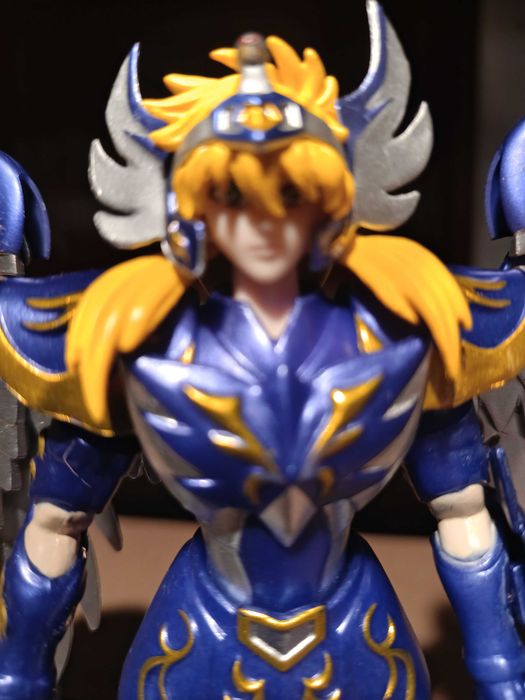 Figuras e estatuetas Saint Seiya em PVC (Versão Divinos)