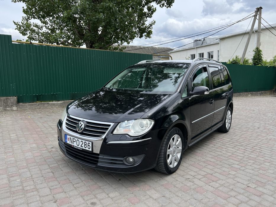Продам Volkswagen Tauran 2008 рік 2.0 дизель