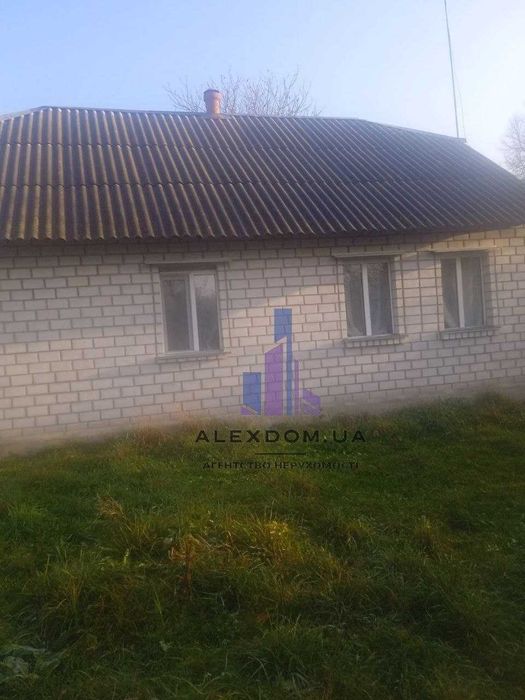 Продаж дачного будинку 100кв.м. с. Гутянське.  Житомирська область