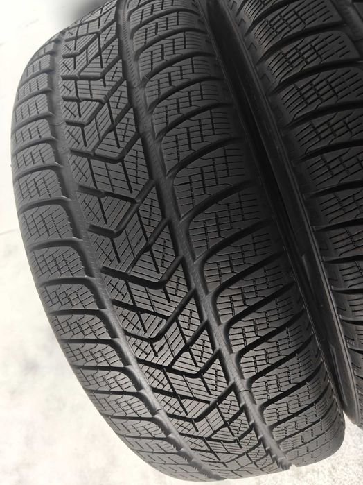 R20 235 55 шини зимові 22р Pirelli Scorpion Winter