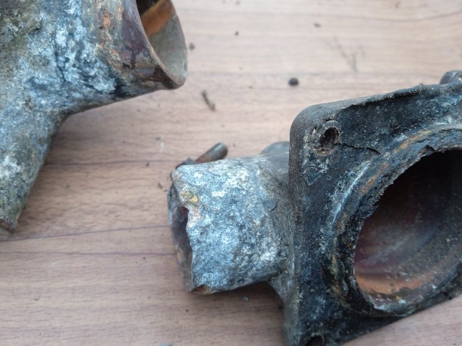 Корпус термостата Опель рекорд, фронтера