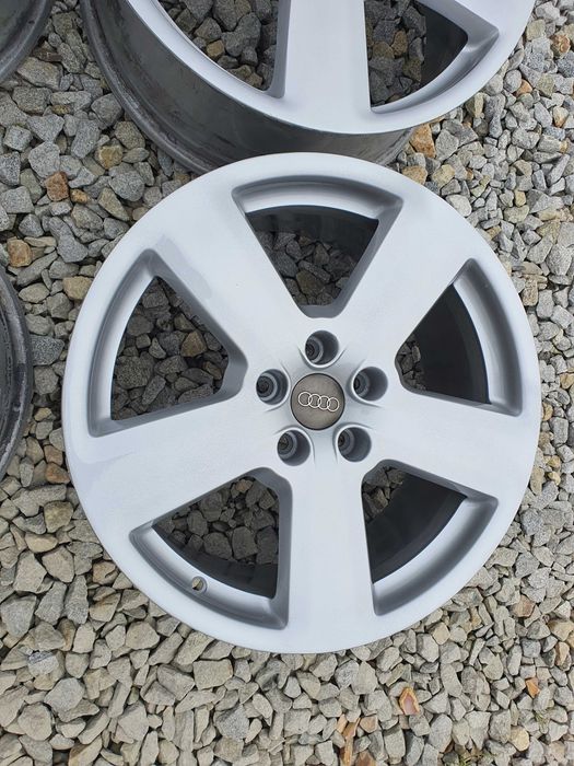 Felga aluminiowa ORYGINAŁ A4 B6 B7 A6 C6 18" 5x112 ŁOPATA 8E0601025AK