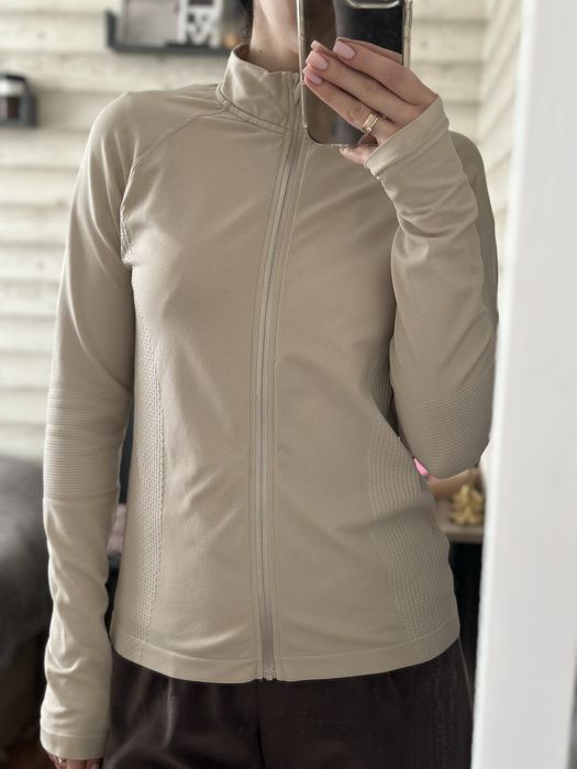 Спортивна кофта колір беж