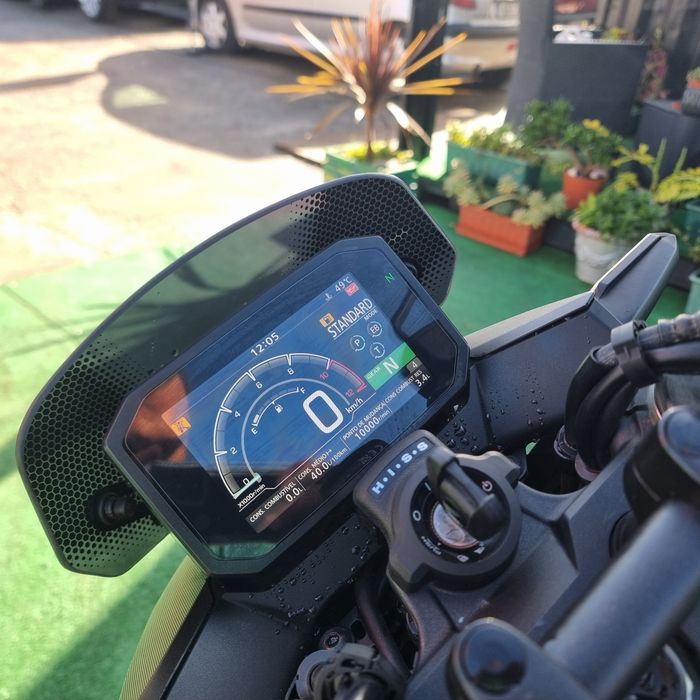 Hornet 750 (revisão feita)