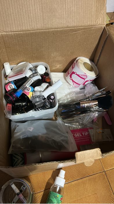 Vendo kit unhas gel POR FAVOR LER TODO O ANUNCIO!