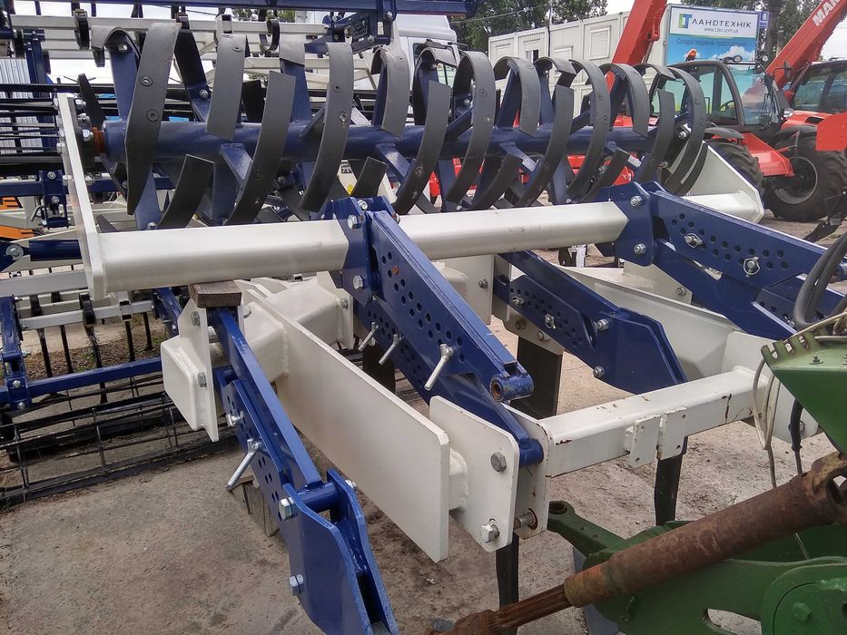 Глубокорыхлитель Agrokraft DELTA NOVUM