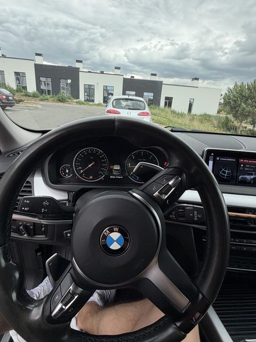 Продам X5 2016 VIN WBALS010000T85806 фото оголошення 6 з 8