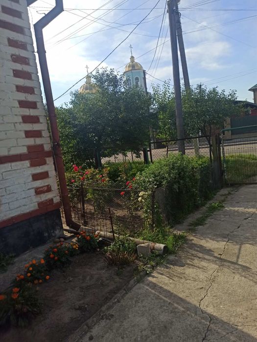 Продаж половини  житлового будинку