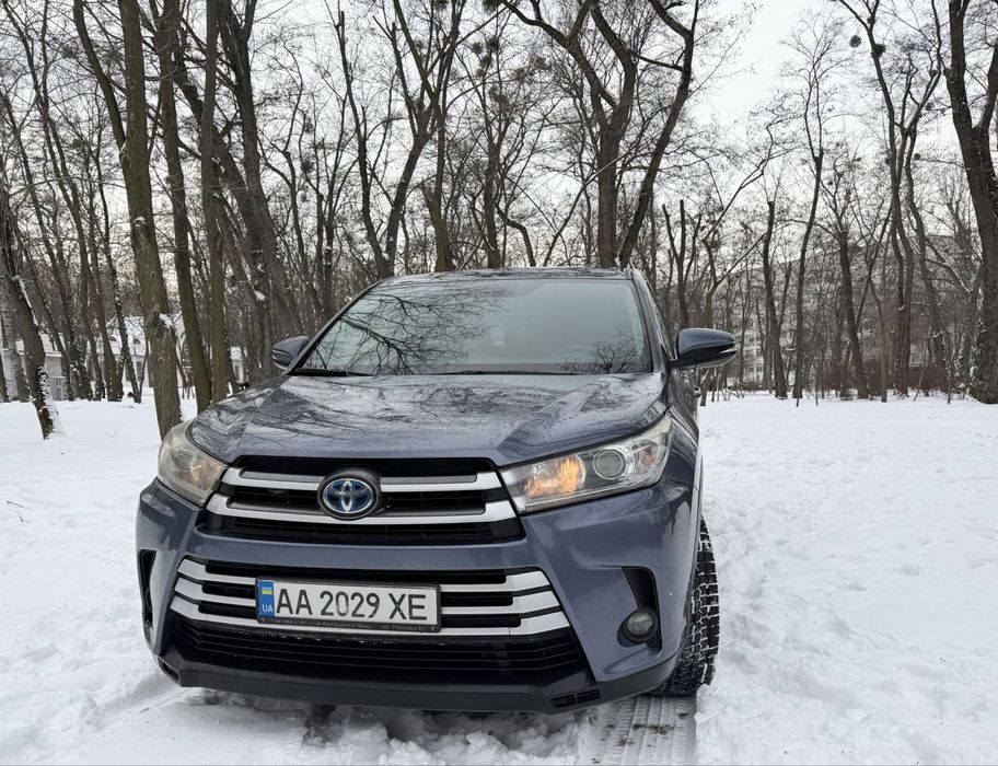Toyota Highlander Hybrid 2018 року