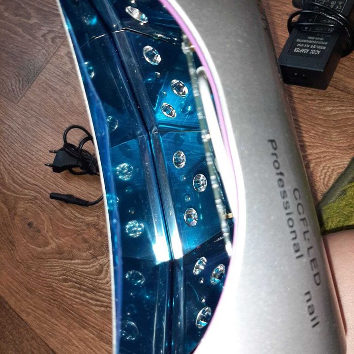 Лампа для манікюру