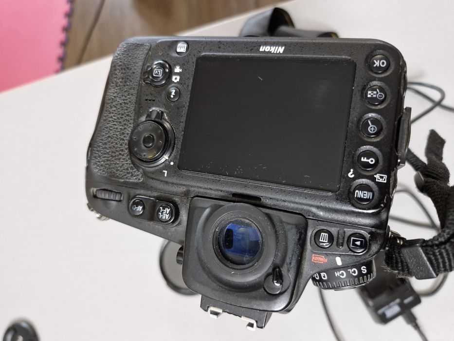 Nikon D810 + 2 Obiektywy Nikkor 300mm 4.5 i 50mm 1.4