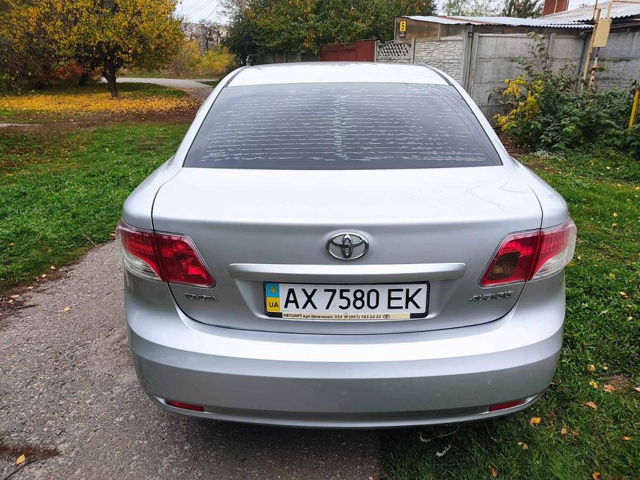 Продам Toyota avensis 2008