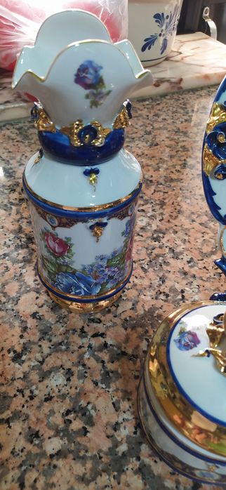 Conjunto pintado à mão