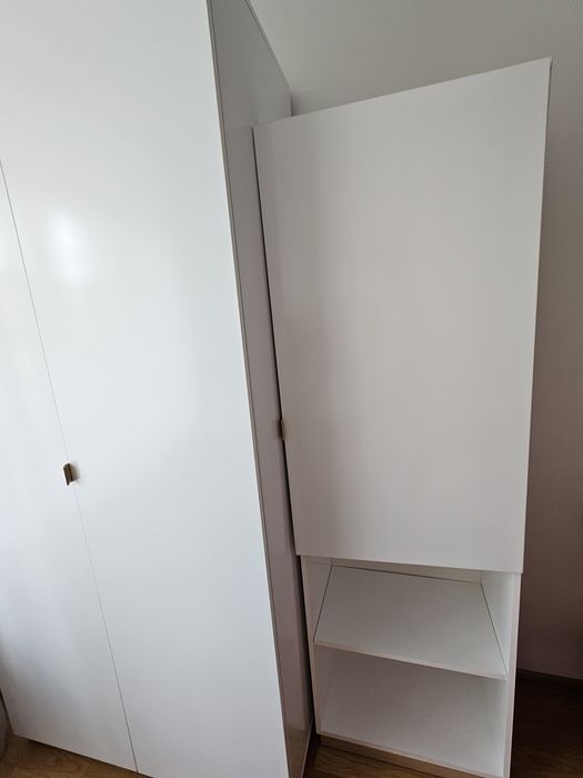 Zestaw mebli biurko szafa szafka biało drewniana