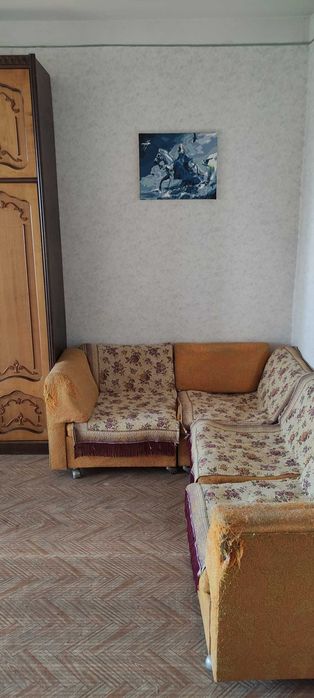 Дарницька площа, Соцмісто, Гашека 7 А,