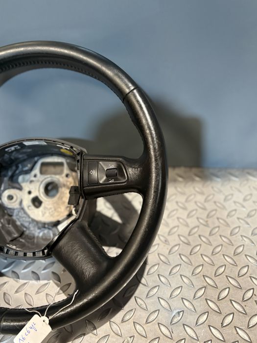 Volante Audi A6 4f2 C6