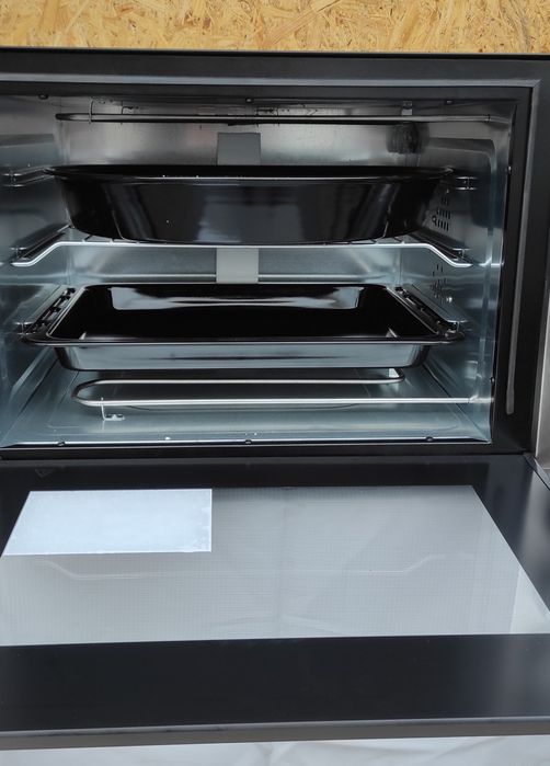 Духовка Grunhelm 70 литров+ конвекция+ подсветка