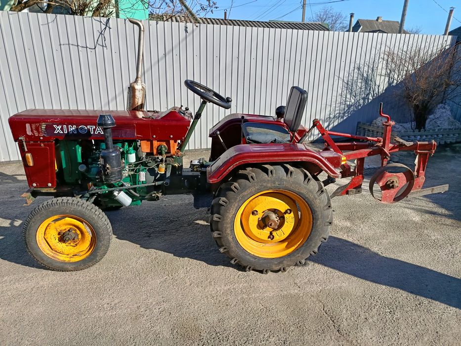 Трактор Сінтай 180