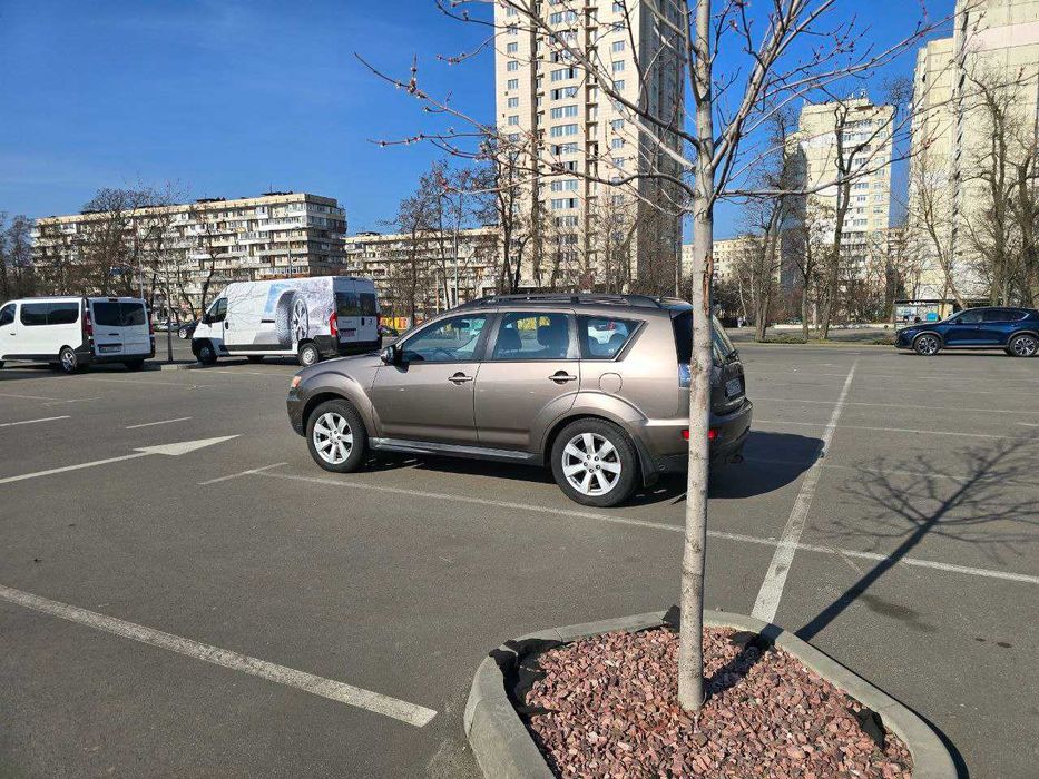 Продам Mitsubishi Outlander XL  2012 рік. Стан відмінний.