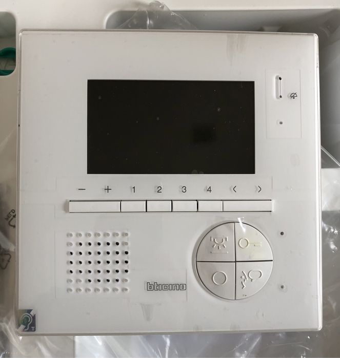 Video porteiro/campainha Bticino Kit > NOVO