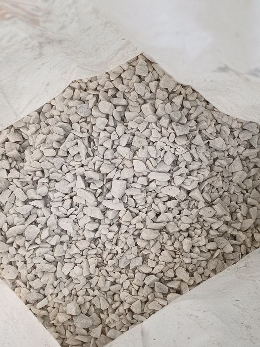 Kamień na lastryko, biały grys