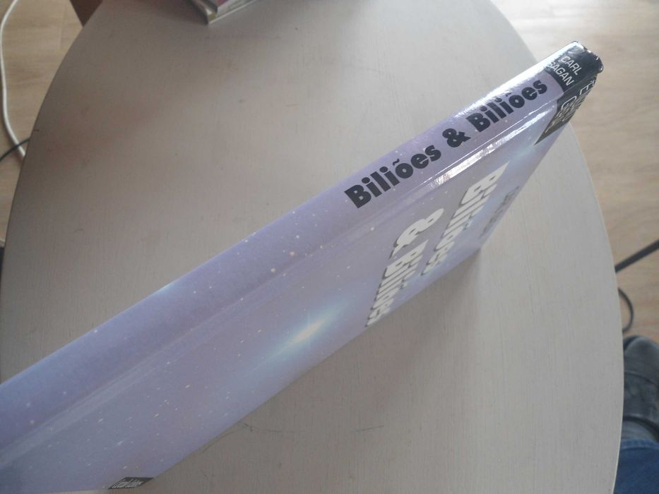 Biliões & Biliões por Carl Sagan