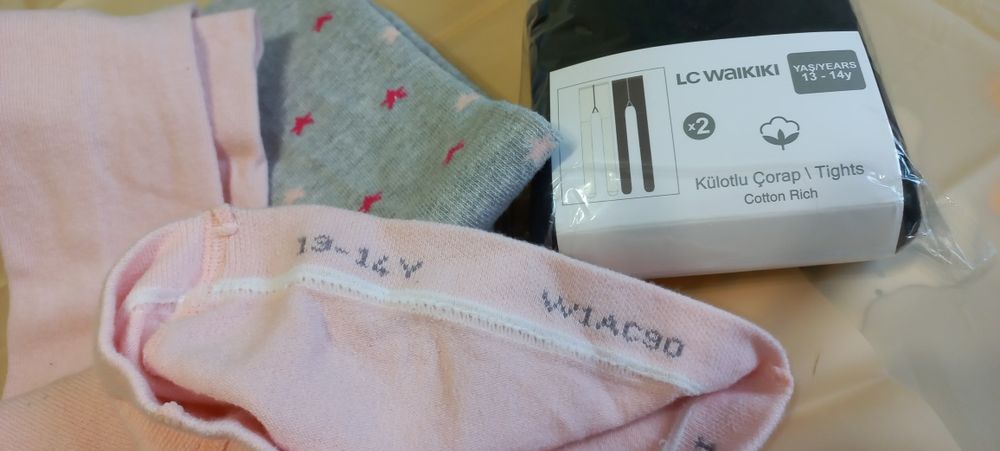 Продам колготки для дівчинки 13-14 років