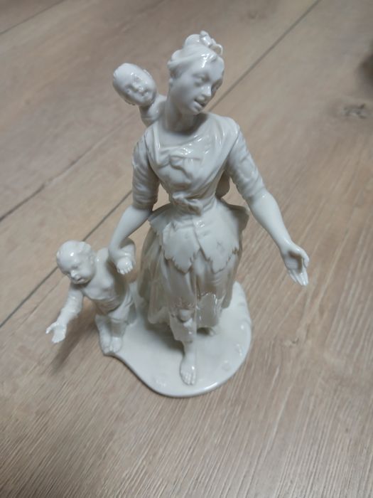 Porcelanowa figurka