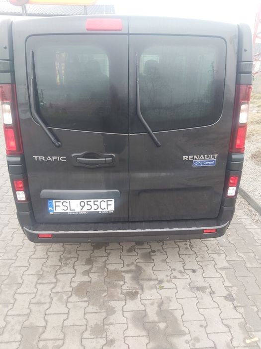 Wynajem busa 9-osobowego.