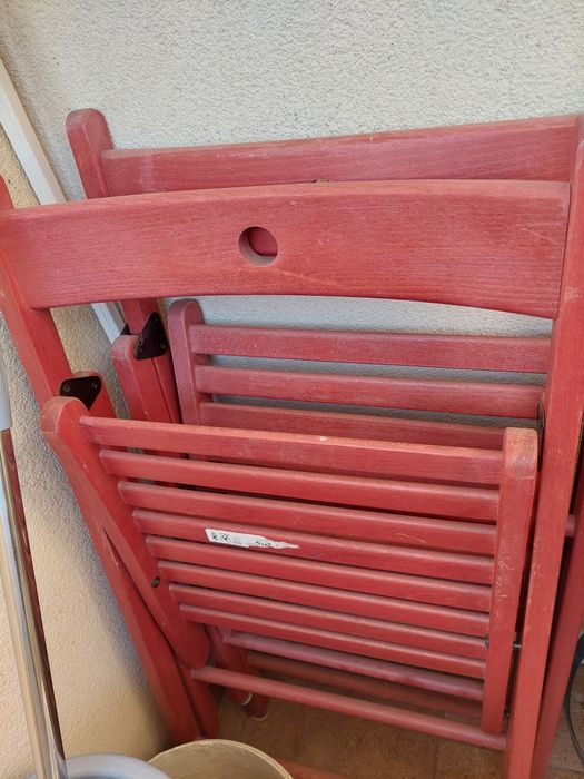 Dwa krzesła drewniane składane