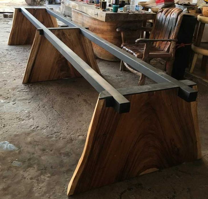 Mesa Grande de Madeira Suar maciça com Resina Preta - Nova