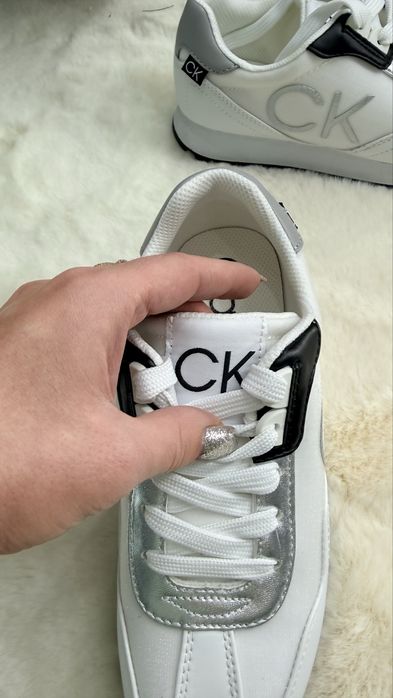 Стильні кросівки Calvin Klein